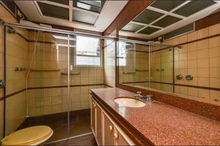 Apartamento para alugar com 200m², 3 quartos e 2 vagas Apartamento para alugar com 200m², 3 quartos e 2 vagasBanheiro Social