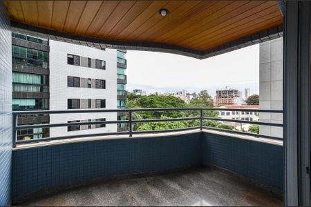 Apartamento para alugar com 200m², 3 quartos e 2 vagas Apartamento para alugar com 200m², 3 quartos e 2 vagasVaranda