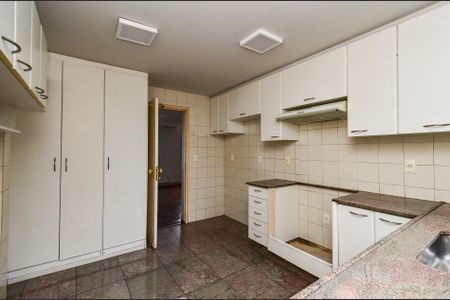 Apartamento para alugar com 200m², 3 quartos e 2 vagas Apartamento para alugar com 200m², 3 quartos e 2 vagasCozinha