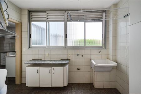 Apartamento para alugar com 200m², 3 quartos e 2 vagas Apartamento para alugar com 200m², 3 quartos e 2 vagasÁrea de Serviço