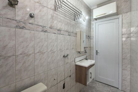 Studio para alugar com 32m², 0 quarto e sem vaga Studio para alugar com 32m², 0 quarto e sem vagaBanheiro
