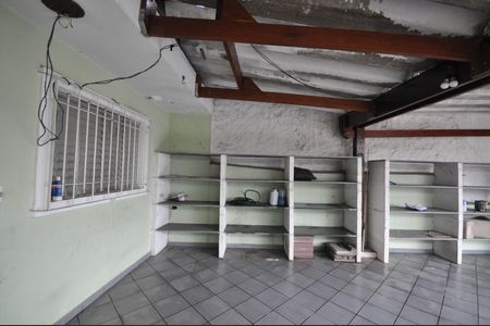 Casa à venda com 220m², 2 quartos e 1 vagaÁrea de Serviço
