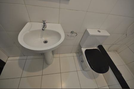 Casa à venda com 220m², 2 quartos e 1 vagaBanheiro