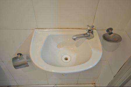 Casa à venda com 220m², 2 quartos e 1 vagaBanheiro de serviço