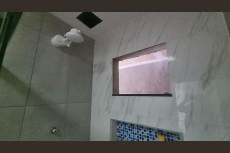 Casa de condomínio à venda com 150m², 3 quartos e 1 vagaBanheiro