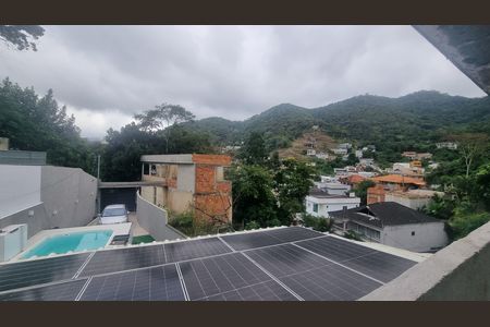 Casa de condomínio à venda com 150m², 3 quartos e 1 vagaVista