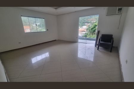 Casa de condomínio à venda com 150m², 3 quartos e 1 vagaSala