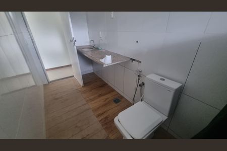 Casa de condomínio à venda com 150m², 3 quartos e 1 vagaBanheiro