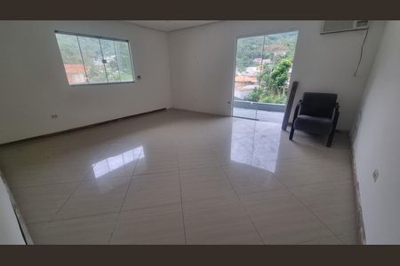 Sala de casa de condomínio à venda com 3 quartos, 150m² em Vargem Grande, Rio de Janeiro