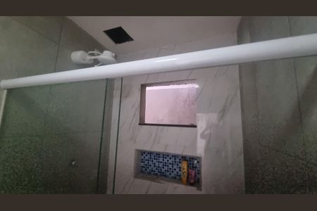 Casa de condomínio à venda com 150m², 3 quartos e 1 vagaBanheiro