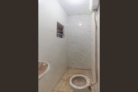 Casa para alugar com 50m², 1 quarto e sem vaga Casa para alugar com 50m², 1 quarto e sem vagaBanheiro