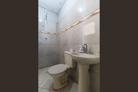 Casa para alugar com 50m², 2 quartos e sem vaga Casa para alugar com 50m², 2 quartos e sem vagaBanheiro
