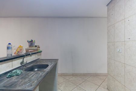 Cozinha de casa para alugar com 2 quartos, 50m² em Jardim Sao Roberto, São Paulo