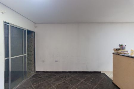 Casa para alugar com 50m², 2 quartos e sem vaga Casa para alugar com 50m², 2 quartos e sem vagaSala