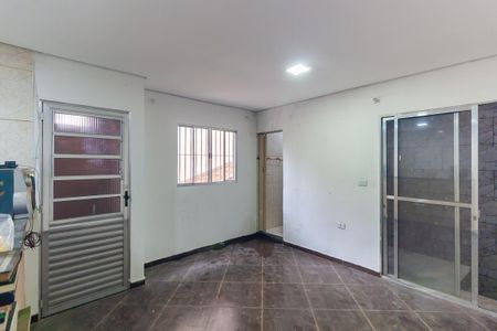 Sala de casa para alugar com 2 quartos, 50m² em Jardim Sao Roberto, São Paulo
