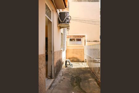 Casa à venda com 70m², 1 quarto e 1 vaga Casa à venda com 70m², 1 quarto e 1 vagaEntrada
