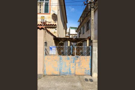 Casa à venda com 70m², 1 quarto e 1 vaga Casa à venda com 70m², 1 quarto e 1 vagaFachada