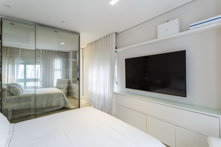 Apartamento à venda com 157m², 2 quartos e 3 vagas Apartamento à venda com 157m², 2 quartos e 3 vagasSuíte 2