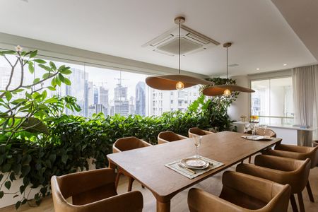 Apartamento à venda com 157m², 2 quartos e 3 vagas Apartamento à venda com 157m², 2 quartos e 3 vagasSala