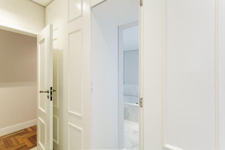 Apartamento à venda com 157m², 2 quartos e 3 vagas Apartamento à venda com 157m², 2 quartos e 3 vagasSuíte 2
