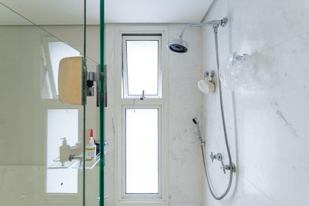 Apartamento à venda com 157m², 2 quartos e 3 vagas Apartamento à venda com 157m², 2 quartos e 3 vagasBanheiro da Suíte 2