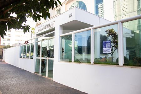 Apartamento à venda com 78m², 3 quartos e 2 vagas Apartamento à venda com 78m², 3 quartos e 2 vagasFachada