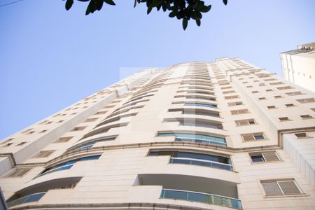 Apartamento à venda com 78m², 3 quartos e 2 vagas Apartamento à venda com 78m², 3 quartos e 2 vagasFachada