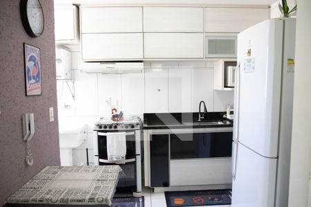Apartamento à venda com 78m², 3 quartos e 2 vagas Apartamento à venda com 78m², 3 quartos e 2 vagasCozinha e Área de Serviço