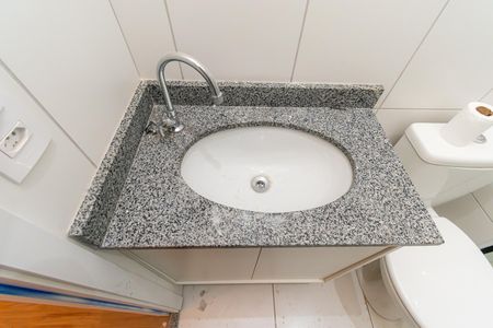 Apartamento à venda com 38m², 2 quartos e sem vaga Apartamento à venda com 38m², 2 quartos e sem vagaBanheiro