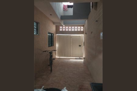 Área externa de casa para alugar com 3 quartos, 150m² em Jardim Alvorada (Justinopolis), Contagem