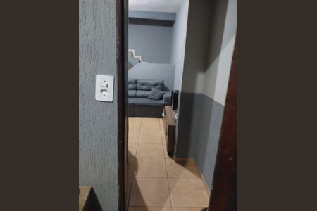 Corredor de casa para alugar com 3 quartos, 150m² em Jardim Alvorada (Justinopolis), Contagem