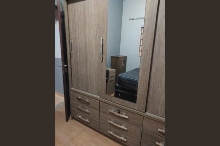 Quarto de casa para alugar com 3 quartos, 150m² em Jardim Alvorada (Justinopolis), Contagem