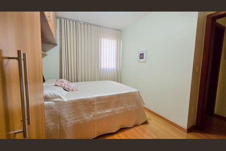 Apartamento à venda com 86m², 3 quartos e 2 vagas Apartamento à venda com 86m², 3 quartos e 2 vagasQuarto 01 - Suite