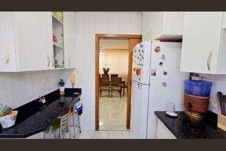 Apartamento à venda com 86m², 3 quartos e 2 vagas Apartamento à venda com 86m², 3 quartos e 2 vagasCozinha