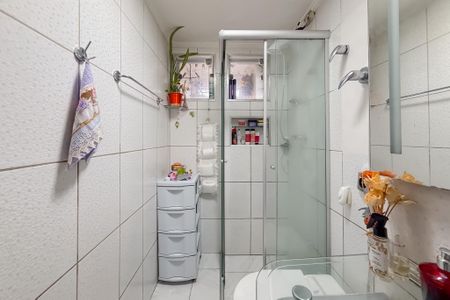 Apartamento à venda com 51m², 2 quartos e 1 vaga Apartamento à venda com 51m², 2 quartos e 1 vagaBanheiro