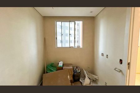 Quarto 1 de apartamento para alugar com 2 quartos, 34m² em Jardim Sabara, São Paulo