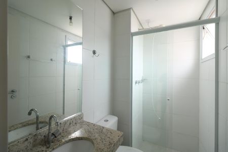 Banheiro da Suíte de apartamento para alugar com 3 quartos, 62m² em Centro, Diadema