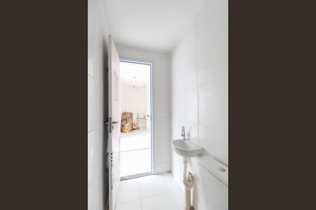 Apartamento à venda com 31m², 2 quartos e sem vaga Apartamento à venda com 31m², 2 quartos e sem vagaBanheiro