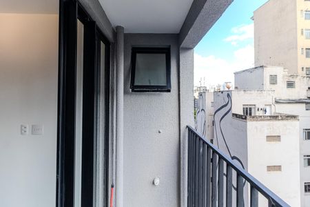 Studio para alugar com 25m², 1 quarto e sem vaga Studio para alugar com 25m², 1 quarto e sem vagaVaranda