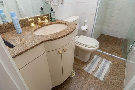Apartamento à venda com 80m², 3 quartos e 1 vagaBanheiro 2
