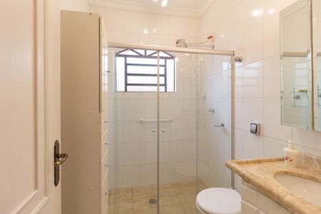 Casa à venda com 149m², 2 quartos e 2 vagas Casa à venda com 149m², 2 quartos e 2 vagasBanheiro