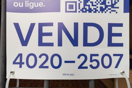 Casa à venda com 149m², 2 quartos e 2 vagas Casa à venda com 149m², 2 quartos e 2 vagasPlaca XRHX-950