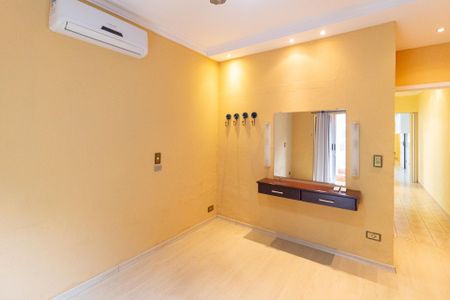 Casa à venda com 149m², 2 quartos e 2 vagas Casa à venda com 149m², 2 quartos e 2 vagasQuarto 2