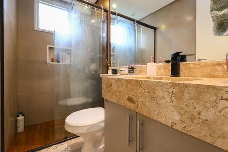 Apartamento à venda com 96m², 2 quartos e 2 vagasBanheiro da Suíte