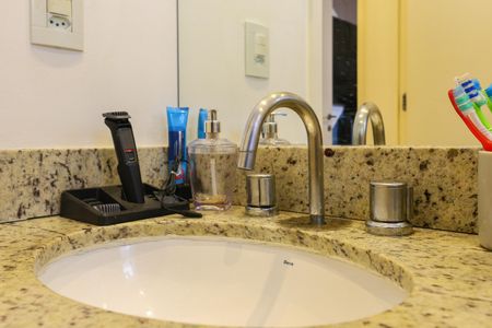 Apartamento à venda com 96m², 2 quartos e 2 vagasBanheiro