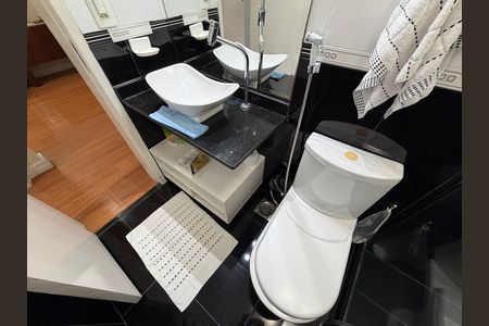 Apartamento à venda com 61m², 2 quartos e 2 vagas Apartamento à venda com 61m², 2 quartos e 2 vagasBanheiro