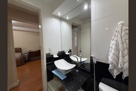 Apartamento à venda com 61m², 2 quartos e 2 vagas Apartamento à venda com 61m², 2 quartos e 2 vagasBanheiro