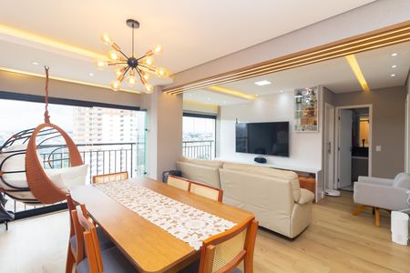 Sala de apartamento à venda com 3 quartos, 76m² em Itaquera, São Paulo