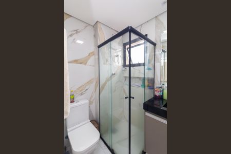 Apartamento à venda com 76m², 3 quartos e 1 vaga Apartamento à venda com 76m², 3 quartos e 1 vagaBanheiro da Suíte