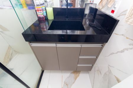Apartamento à venda com 76m², 3 quartos e 1 vaga Apartamento à venda com 76m², 3 quartos e 1 vagaBanheiro da Suíte